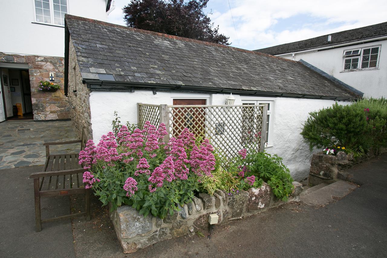 The Sea Trout Inn Totnes Zewnętrze zdjęcie